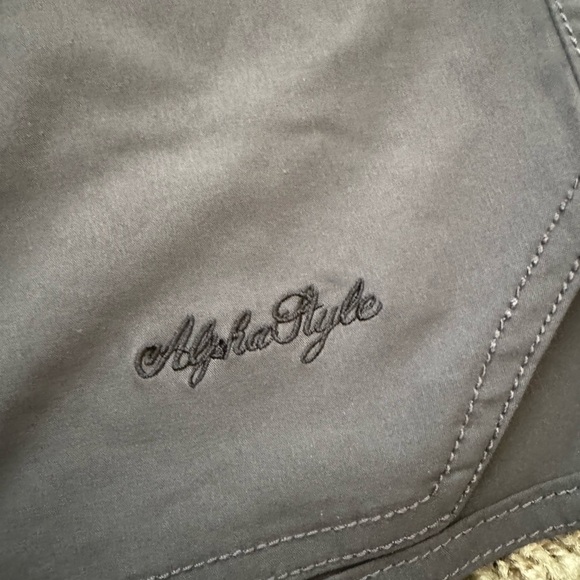 ALPHASTYLE gray extra large shorts never worn no tags in excellent condition - Picture 6 of 6